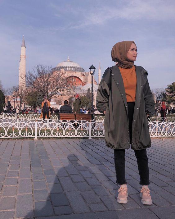 trençkot hijab kombinasyonu