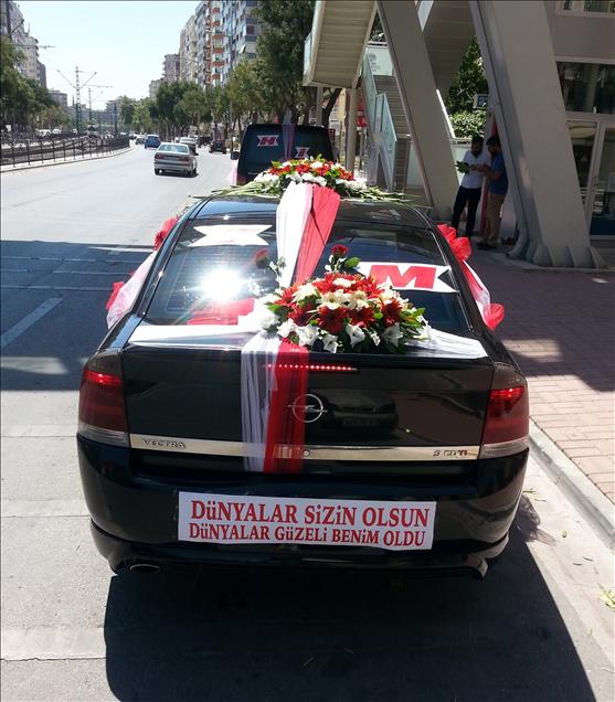 Gelin Araba Şarkı Sözleri
