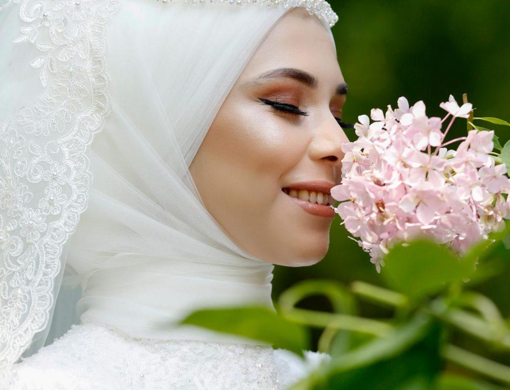 Hijab kombinasyonu için doğal makyaj önerileri