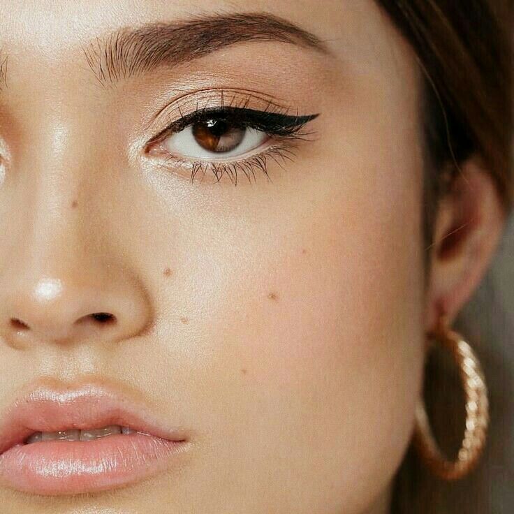 Eyeliner nasıl geri çekilir