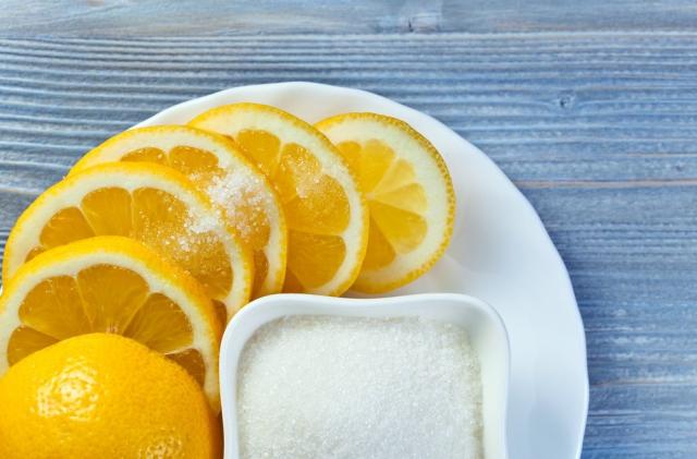 Sivilce ve gözenek sıkma maskesi