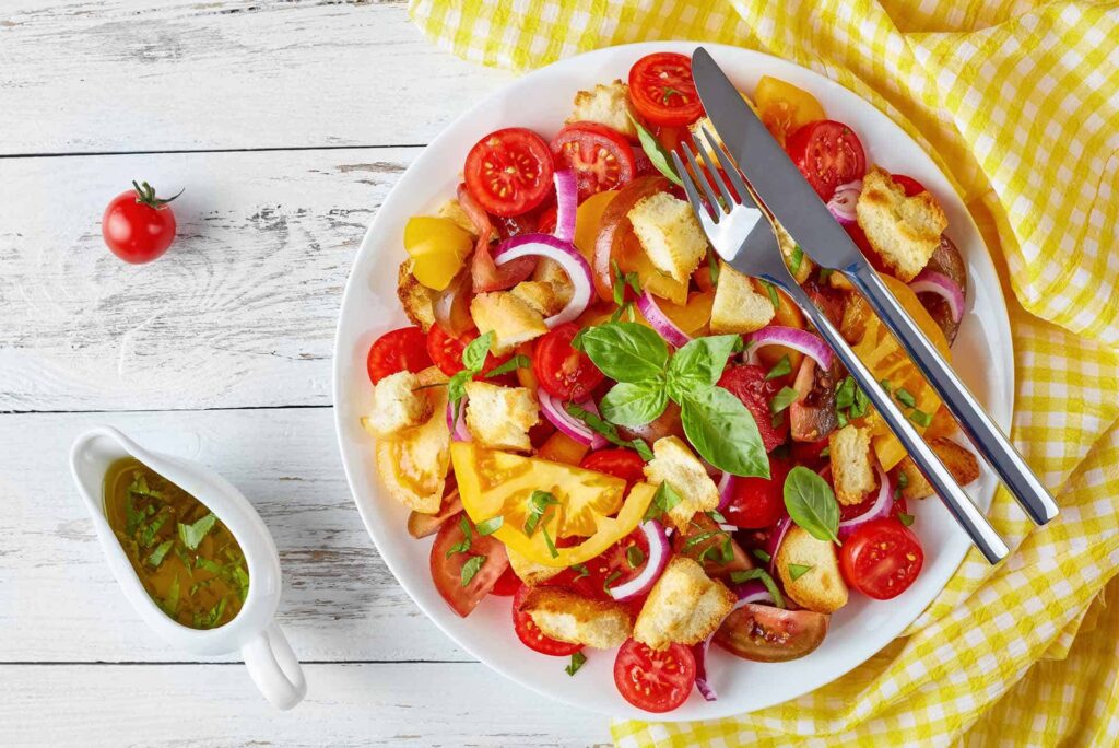 Panzanenella Salatası 