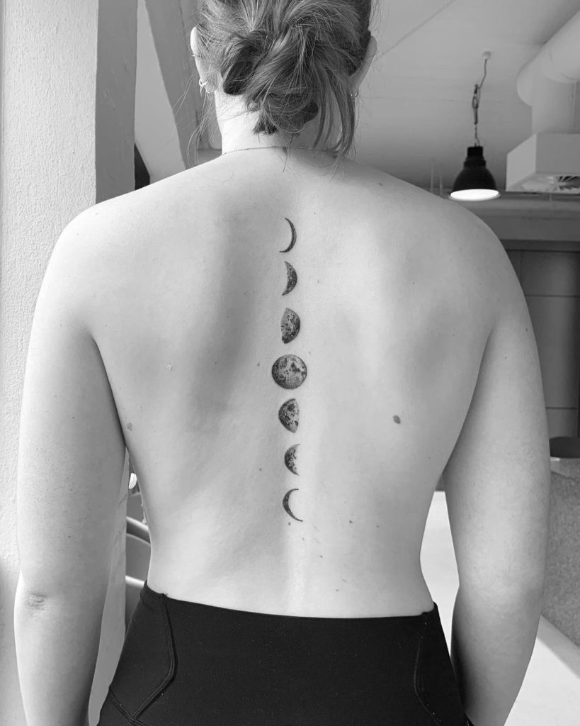 Moon Dövme