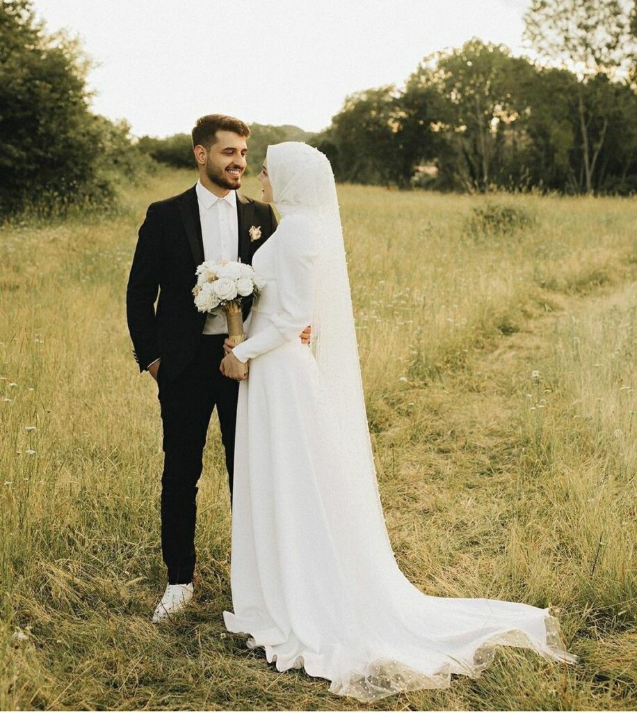 Gelin Damat Pozlu Hicab Örnekleri