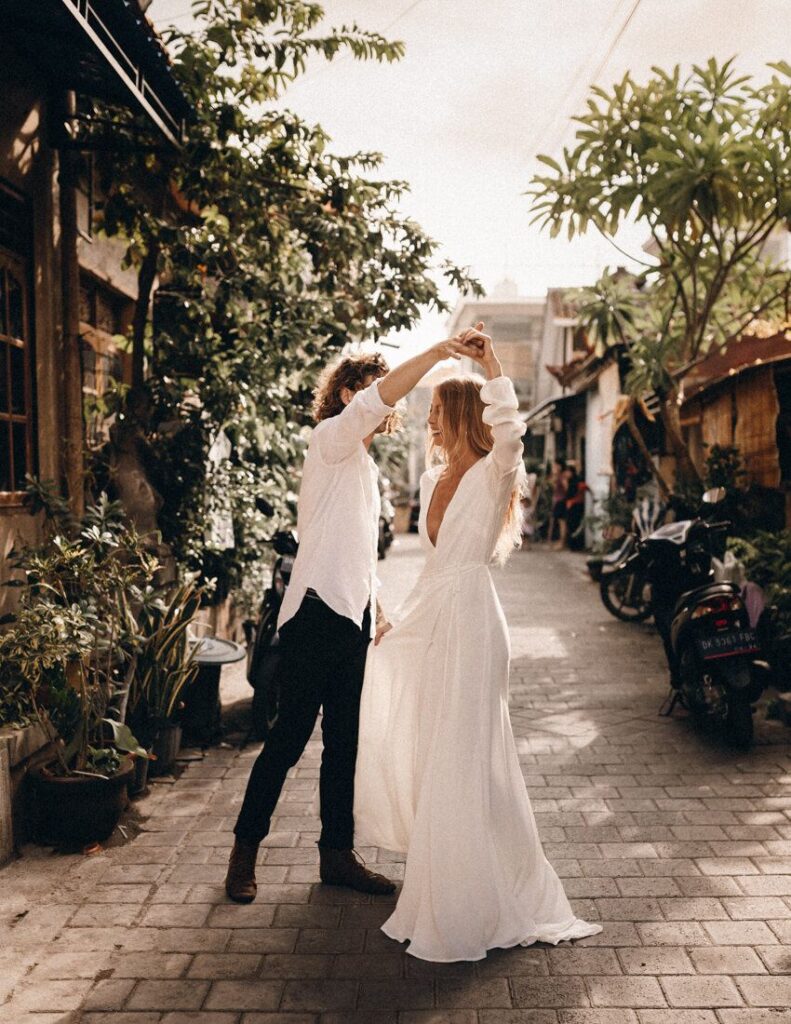 Çok beğeni toplayan gelin damat poz örnekleri