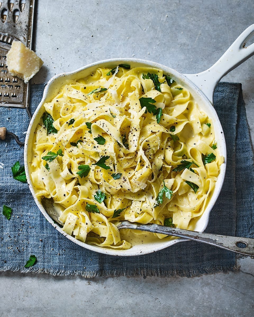Alfredo tarifi fettucine