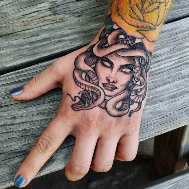 Medusa Dövme