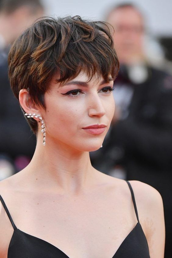 Serin Saç Modelleri