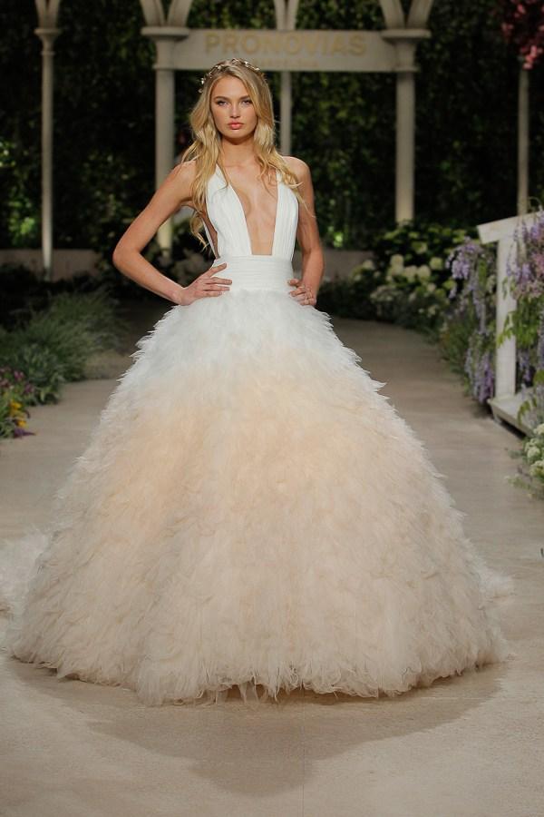 pronovias gelinlik 2019